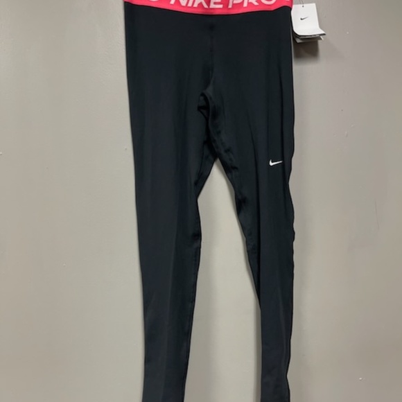 Nike Womens 2 Pc Training Outfit - Pink Sweatshirt with Dri-Fit Black Leggings M - Picture 5 of 5